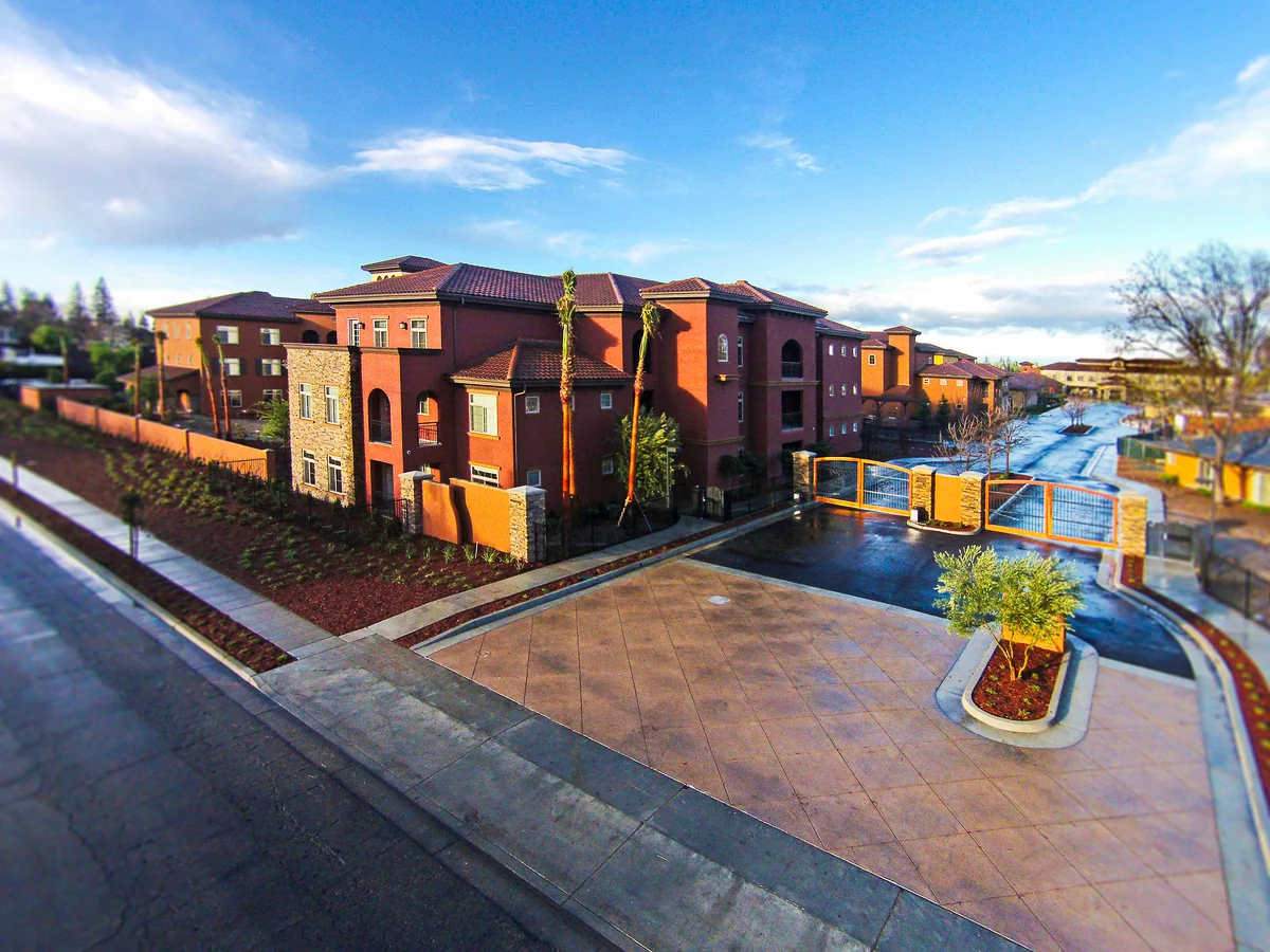 THE TERRACES AT SAN JOAQUIN GARDENS VILLAGE