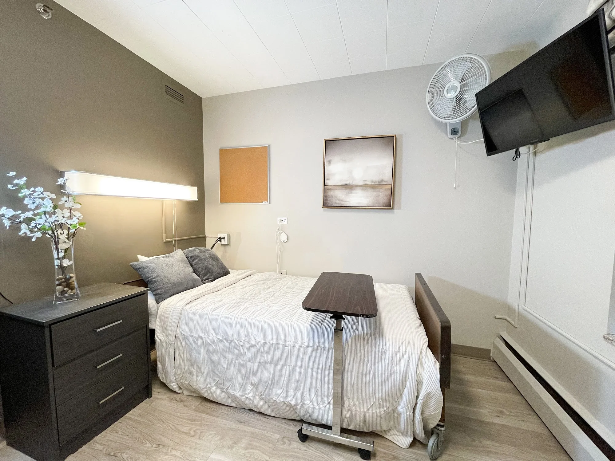 THE VILLA AT GREAT LAKES CROSSING