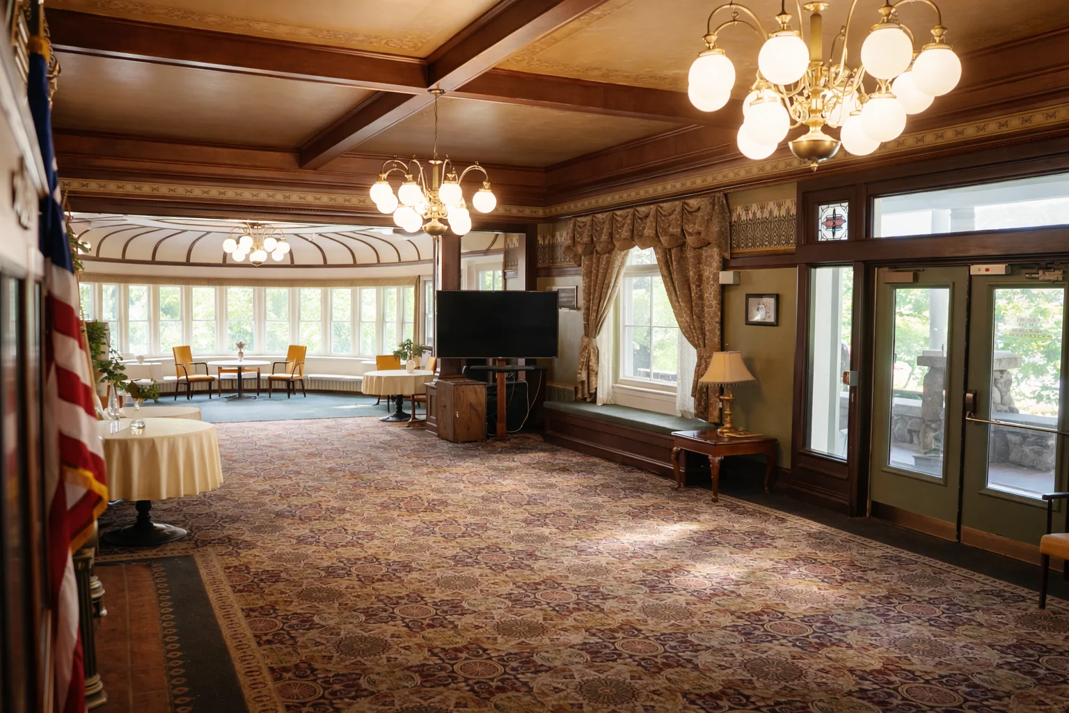 THE VILLA AT GREEN LAKE ESTATES