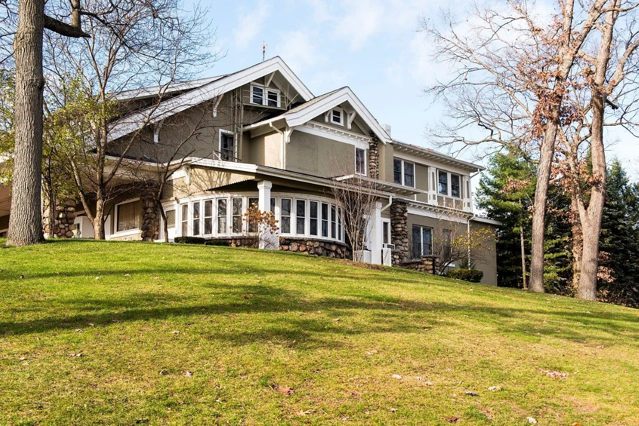 THE VILLA AT GREEN LAKE ESTATES