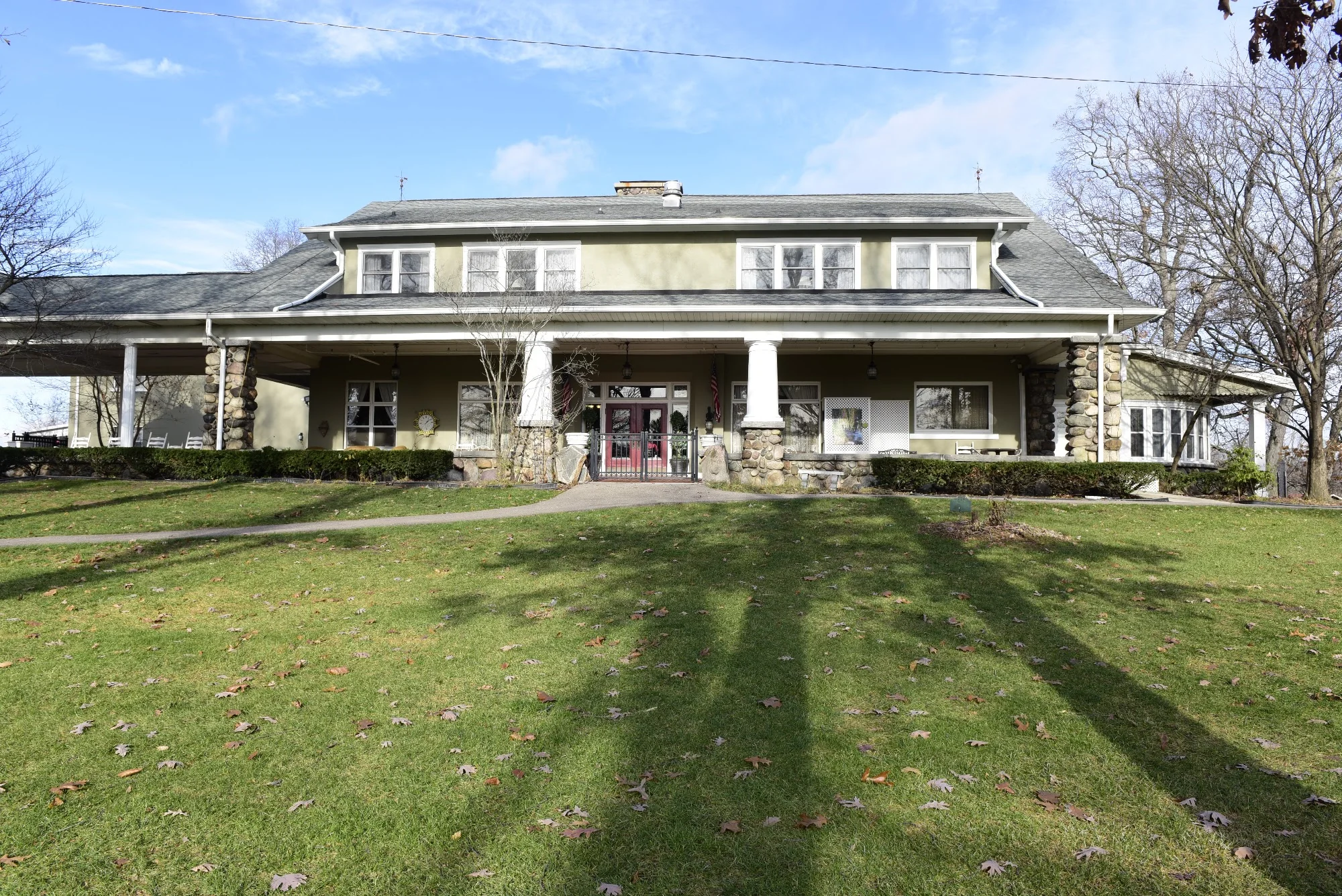 THE VILLA AT GREEN LAKE ESTATES