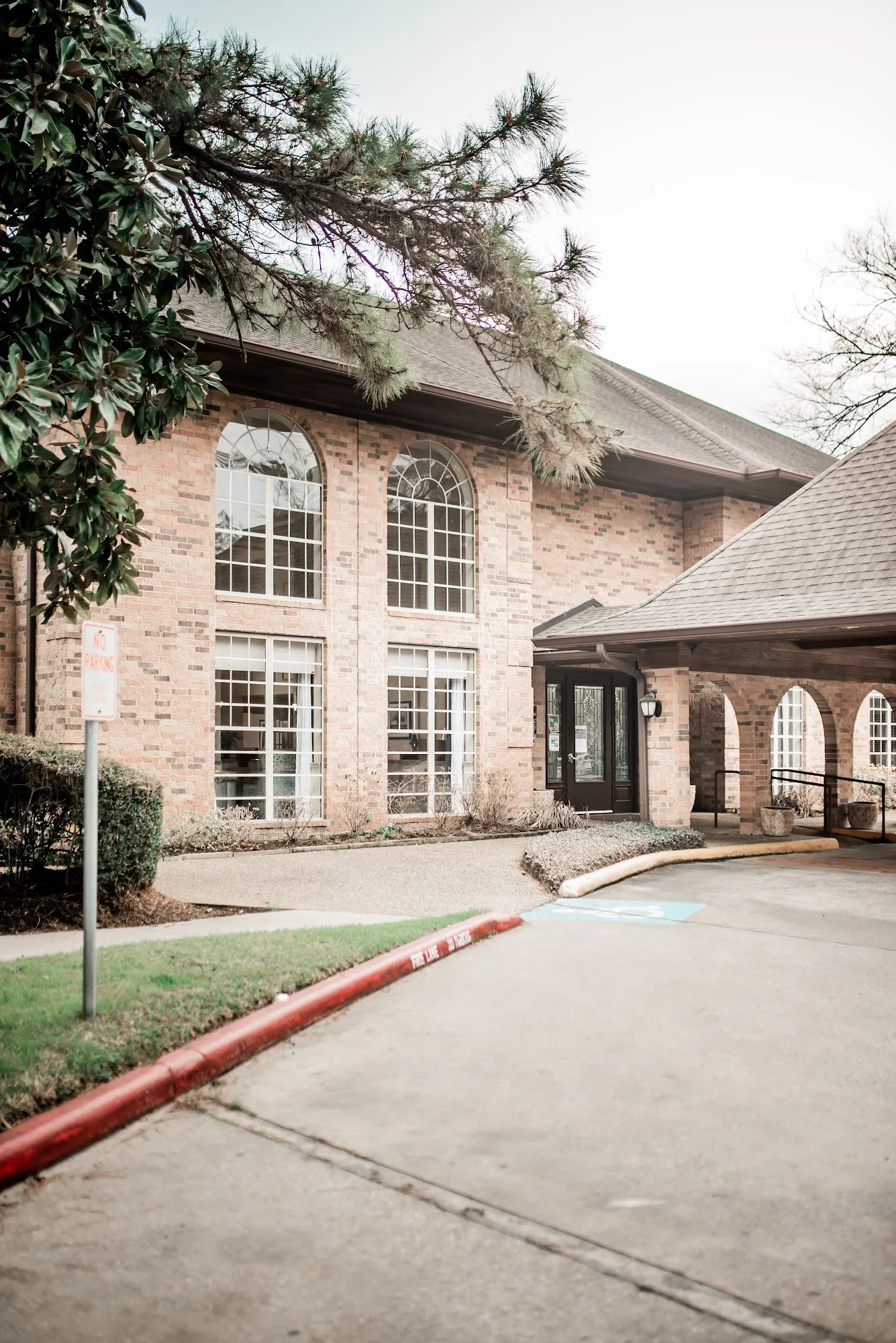 THE WOODLANDS NURSING AND REHABILITATION CENTER