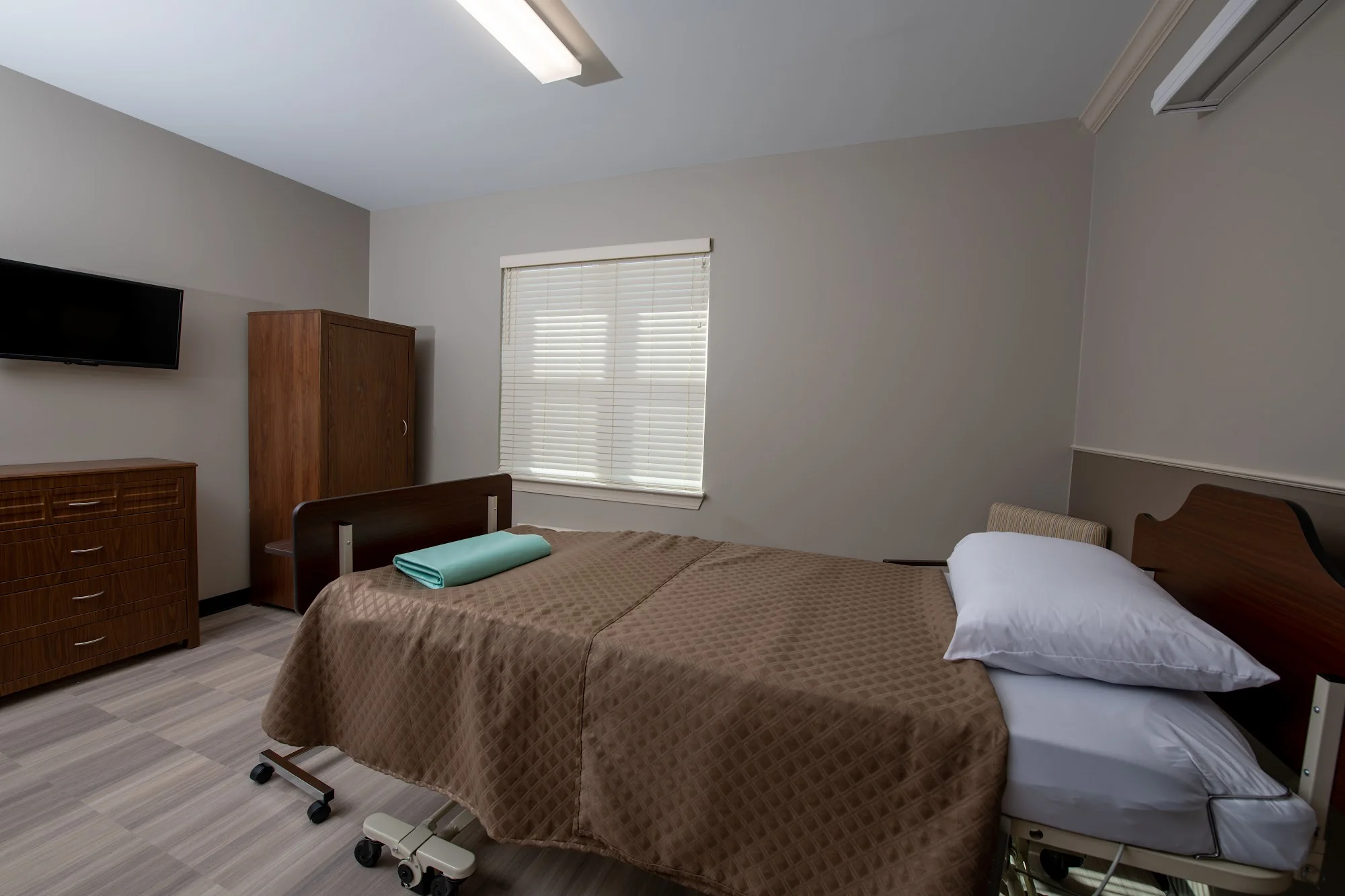 THIBODAUX HEALTHCARE AND REHABILITATION CENTER