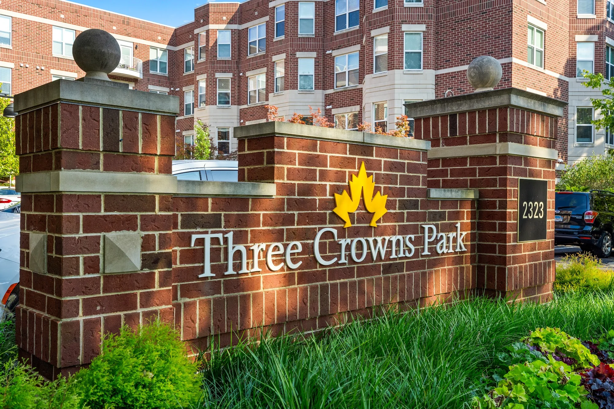 THREE CROWNS PARK
