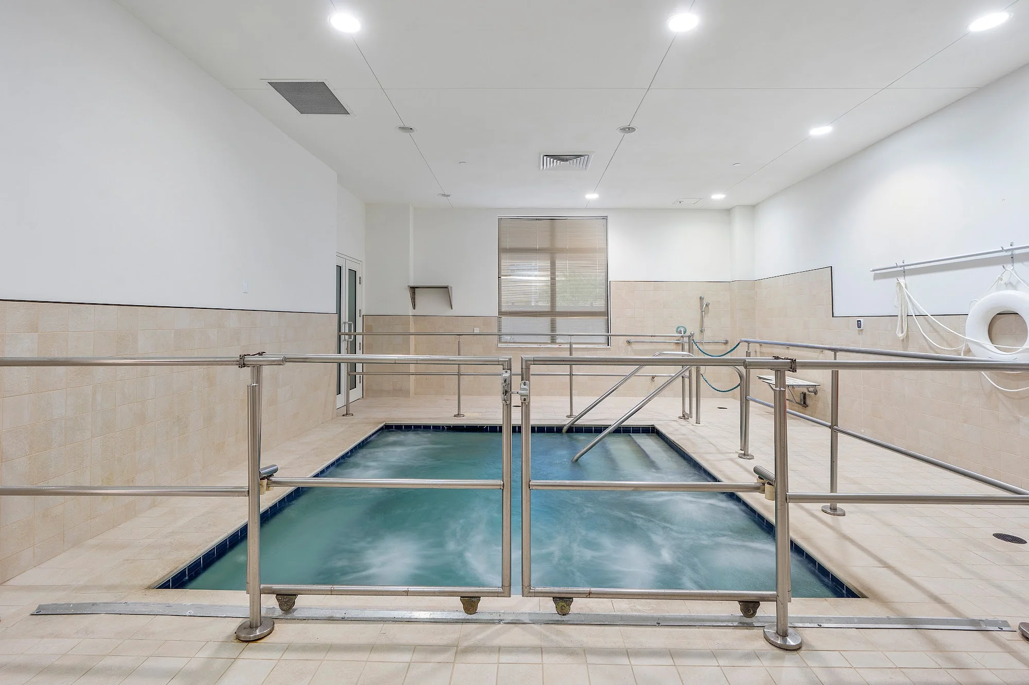 UNIVERSITY HEALTH AND REHABILITATION CENTER