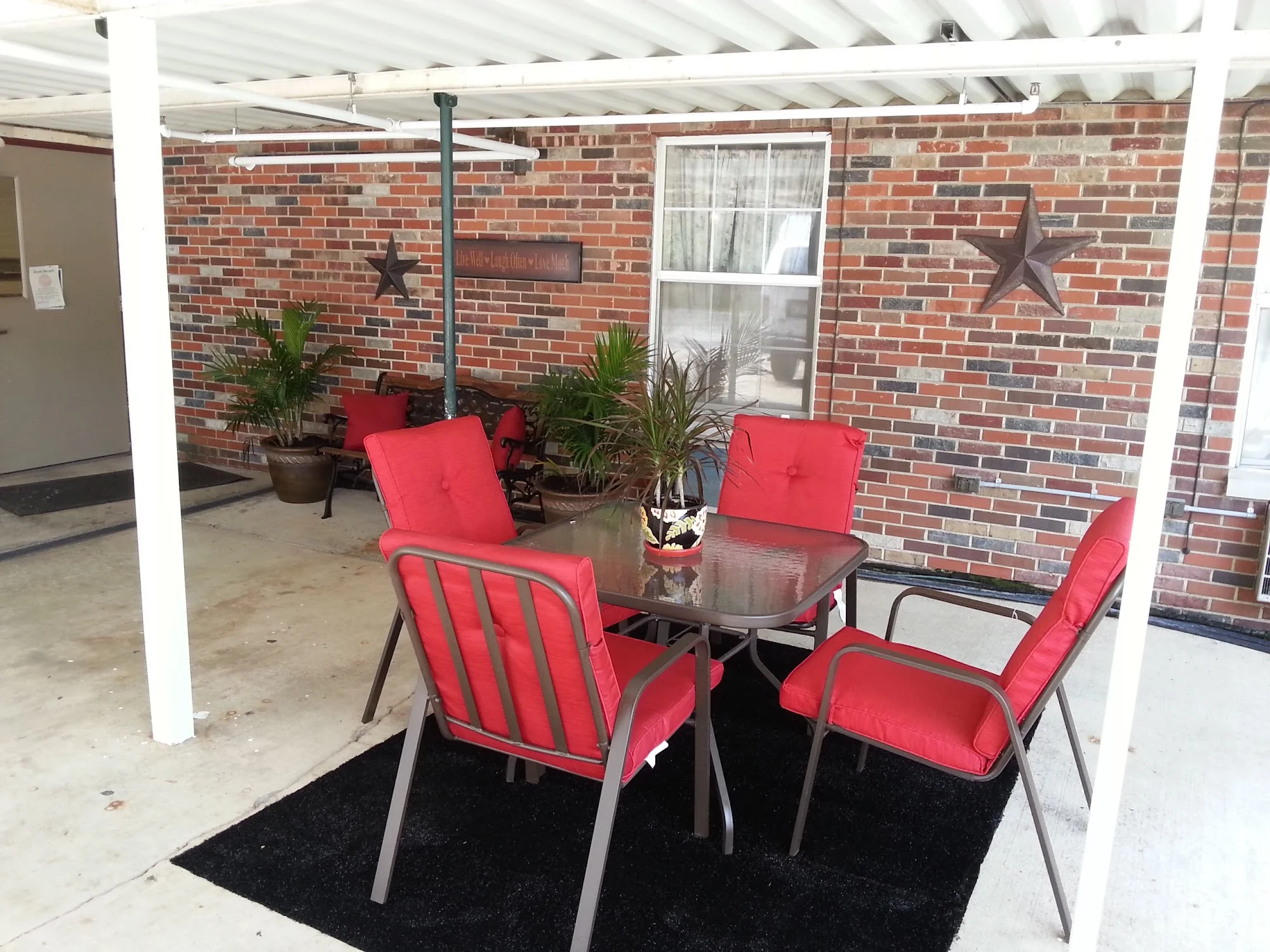 VANDALIA HEALTHCARE & SENIOR LIVING
