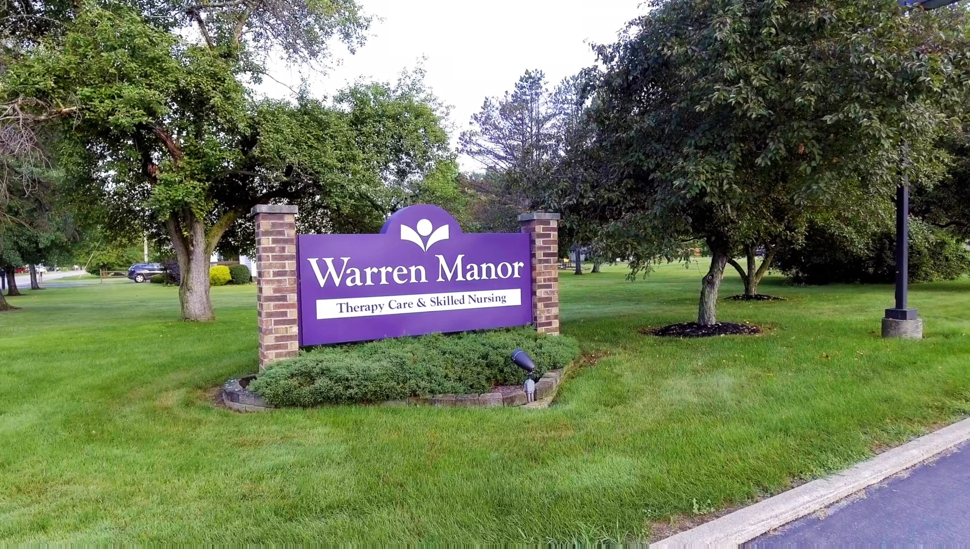 WARREN MANOR