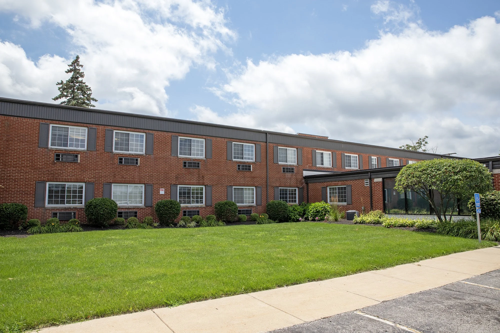WEST BEND NURSING AND REHABILITATION