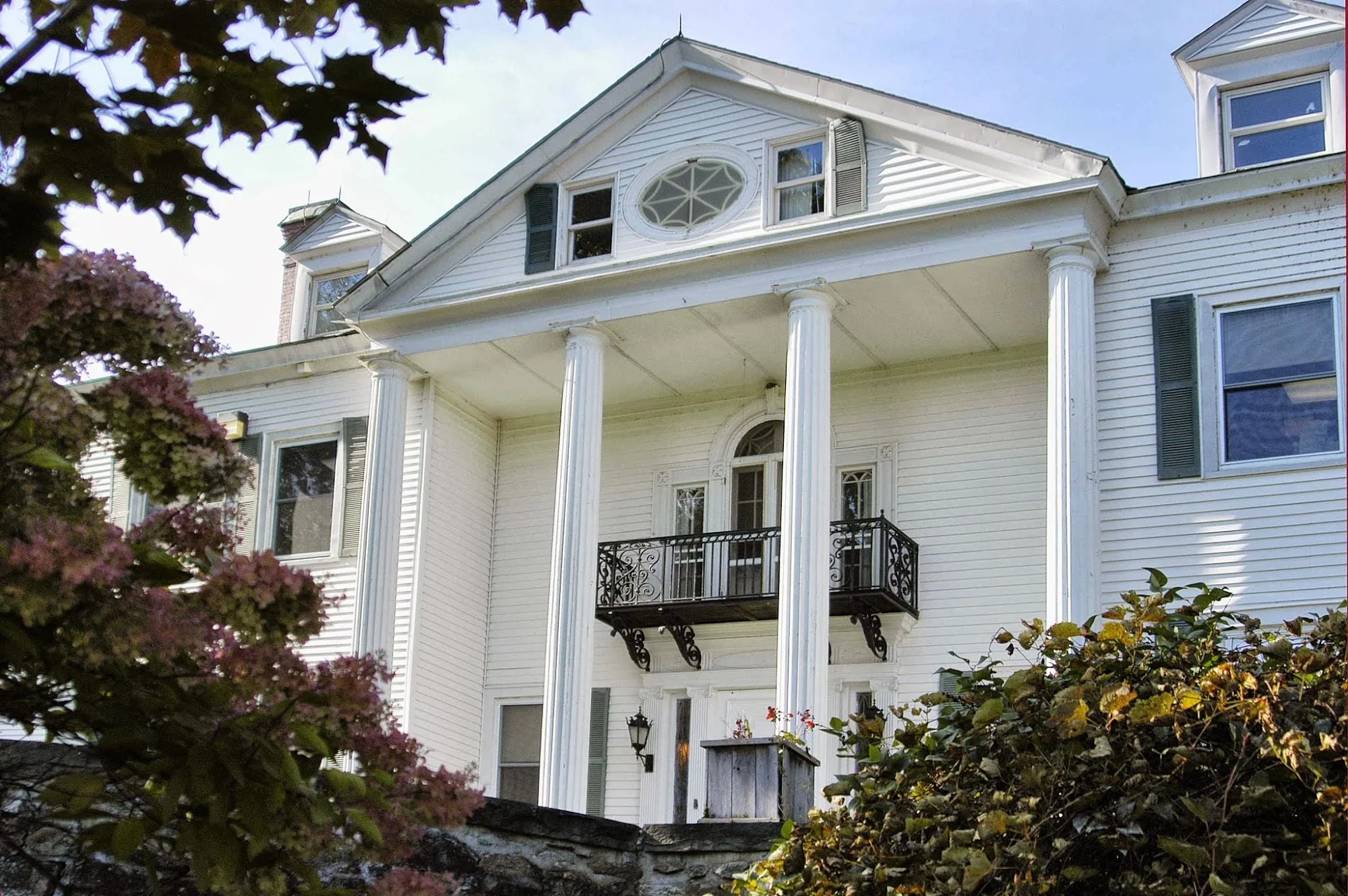 WOODLAWN HEALTHCARE CENTER LLC