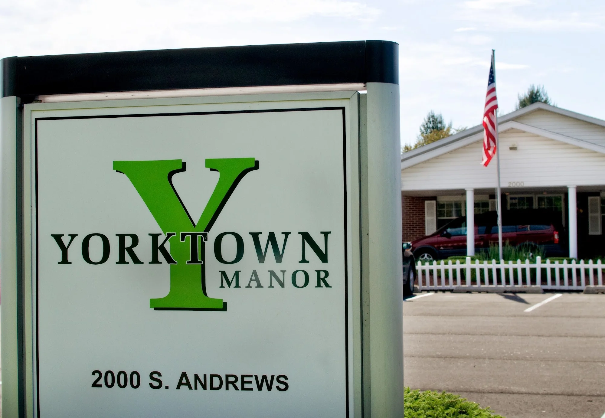 YORKTOWN MANOR